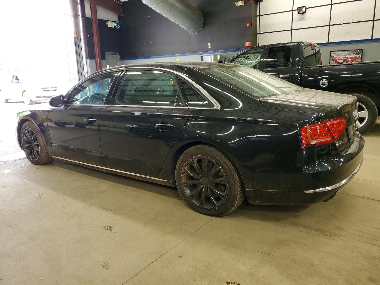 2011 AUDI A8