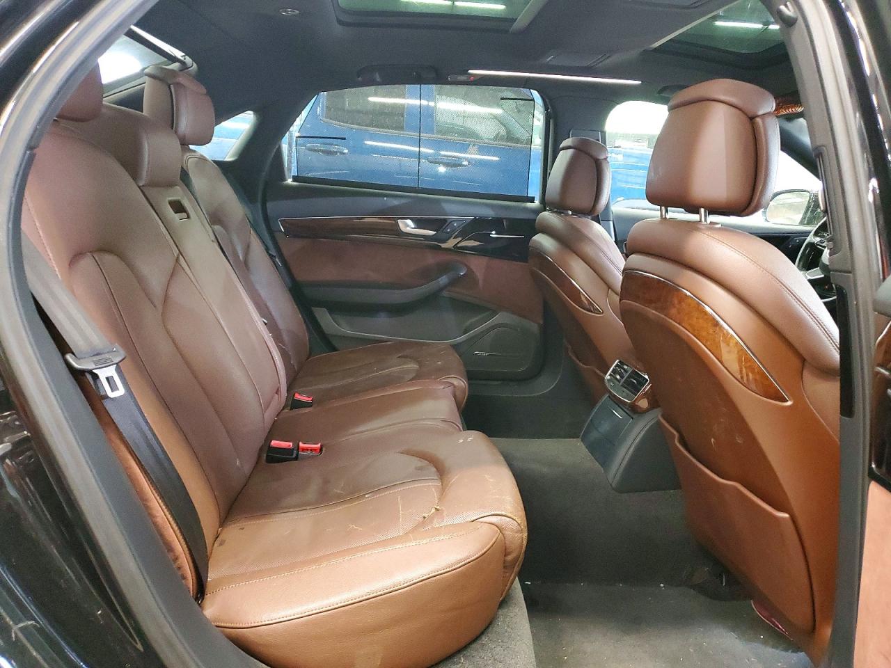 2011 AUDI A8