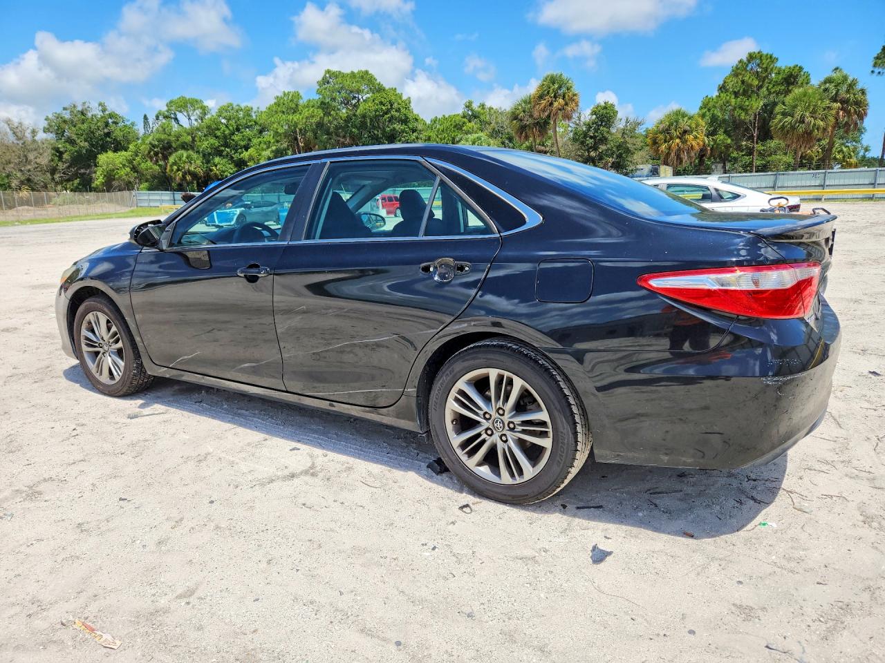 2017 TOYOTA CAMRY