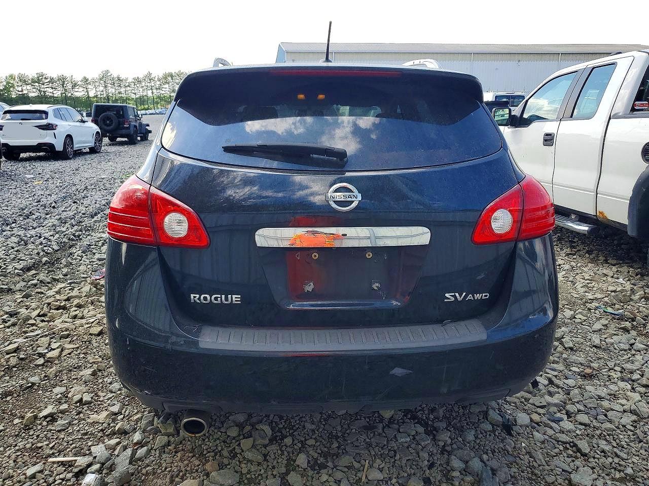 2011 NISSAN ROGUE