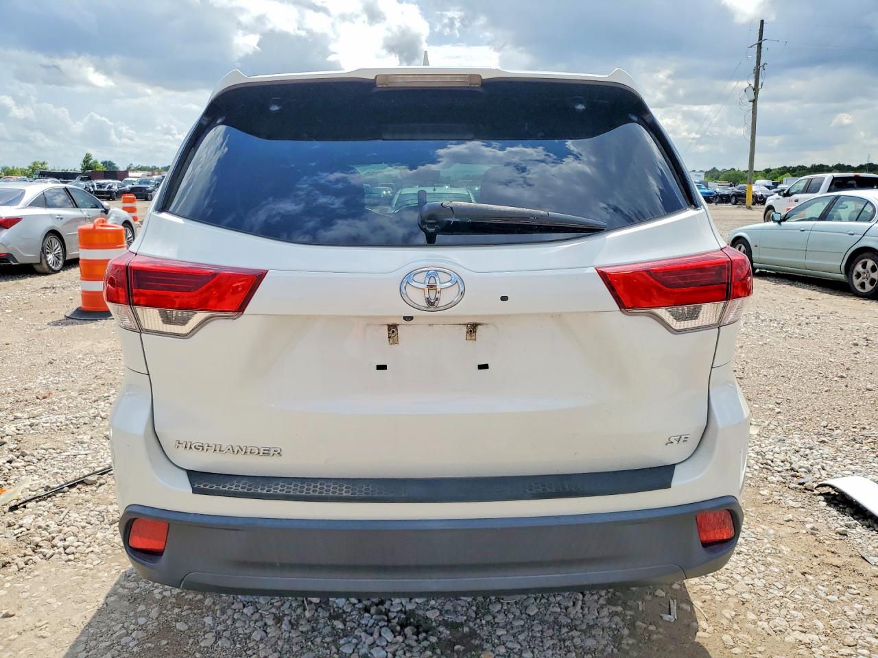 2018 TOYOTA HIGHLANDER