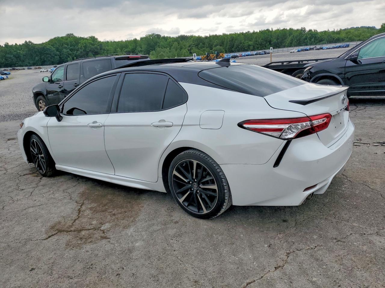 2019 TOYOTA CAMRY