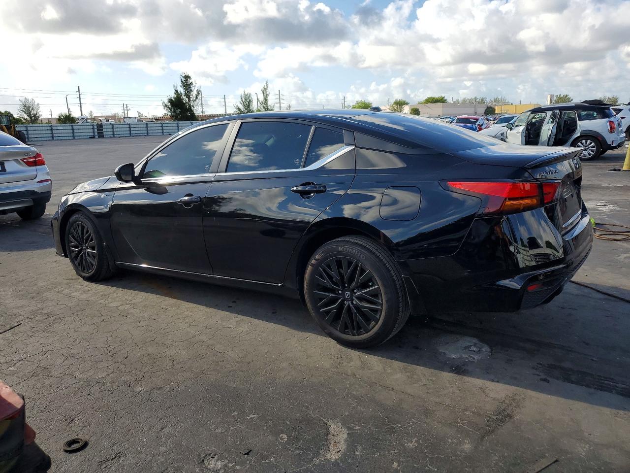 2025 NISSAN ALTIMA