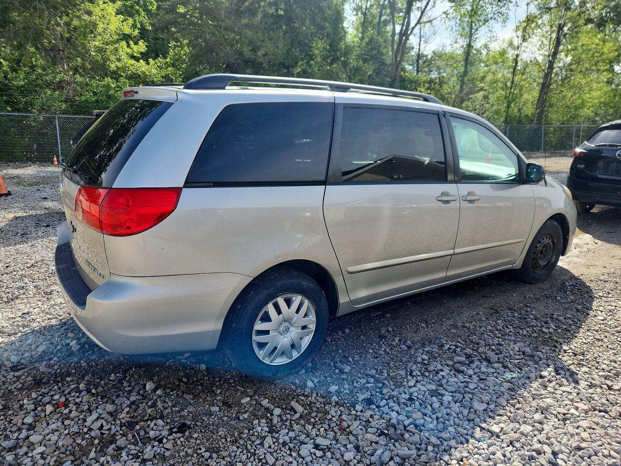 2007 TOYOTA SIENNA