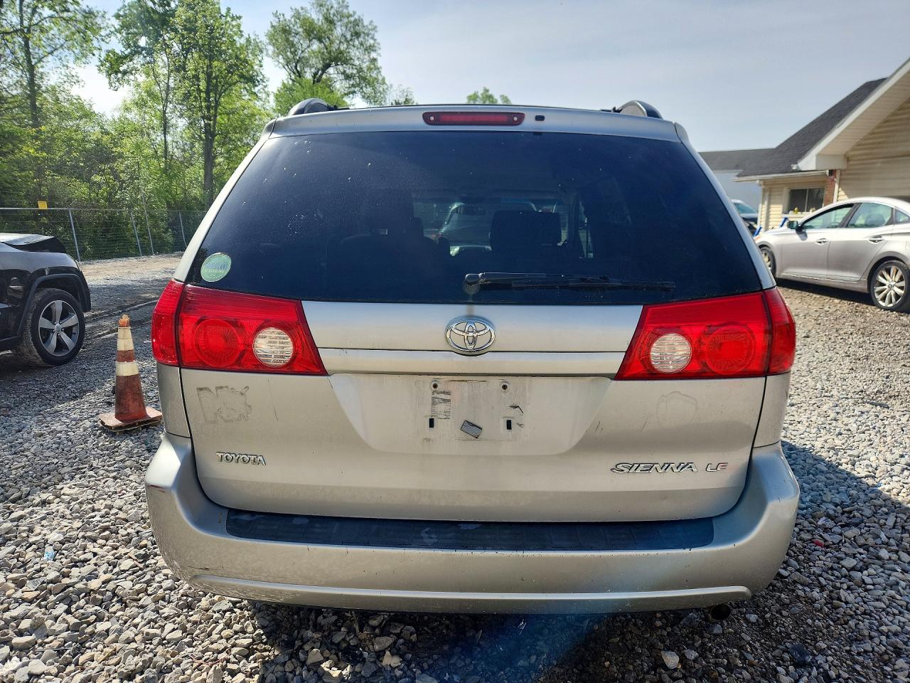 2007 TOYOTA SIENNA