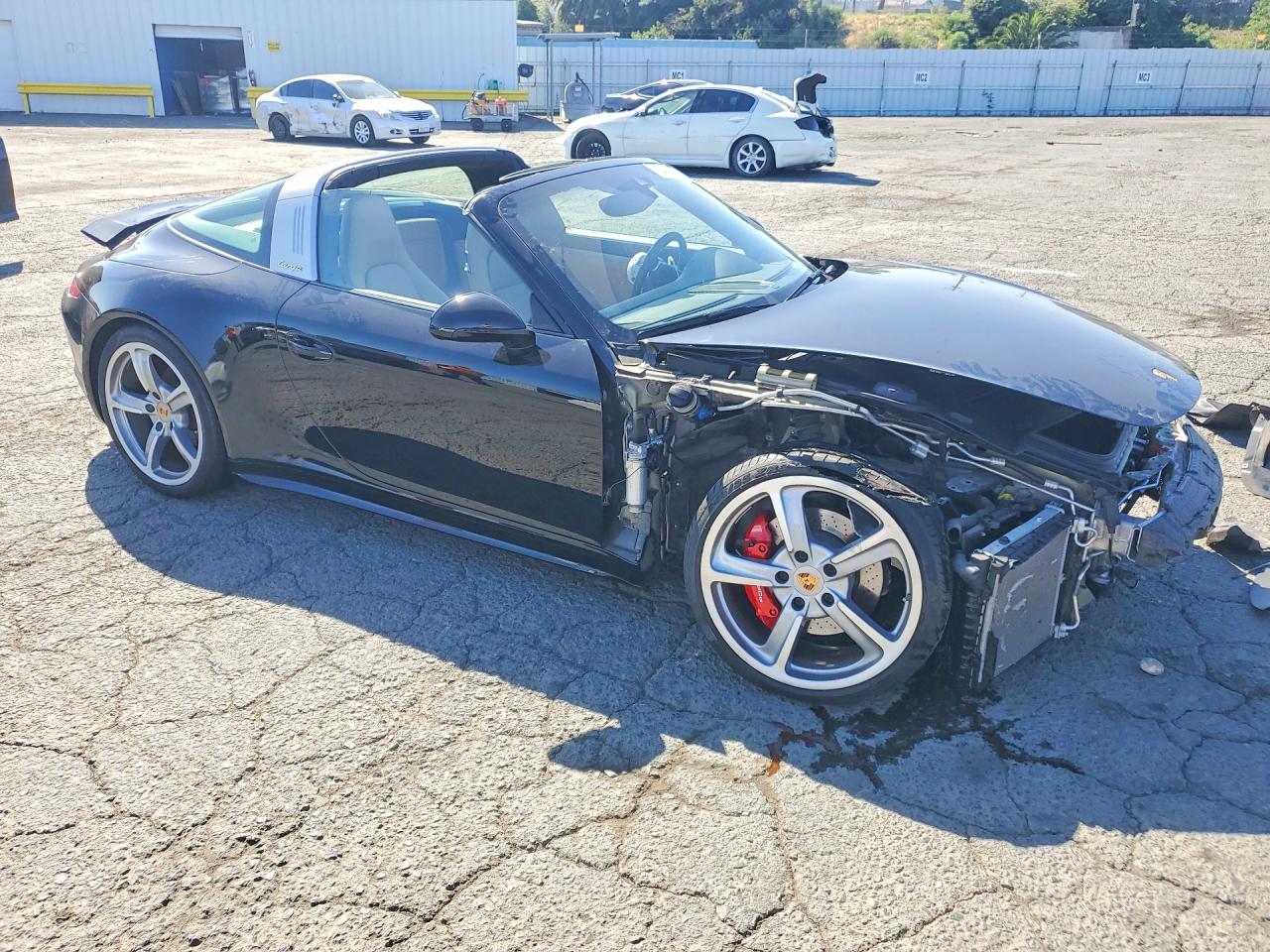2016 PORSCHE 911
