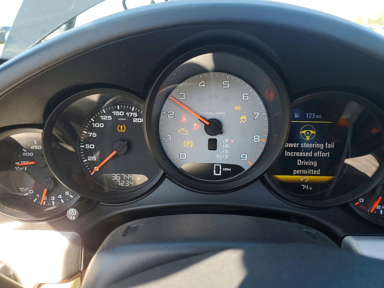 2016 PORSCHE 911