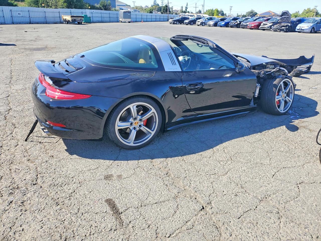 2016 PORSCHE 911