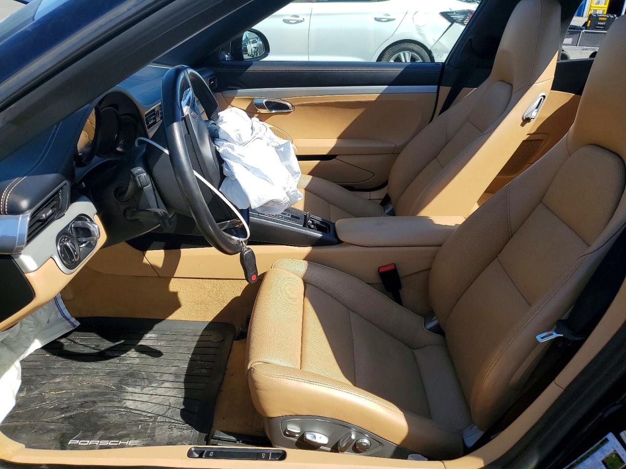 2016 PORSCHE 911
