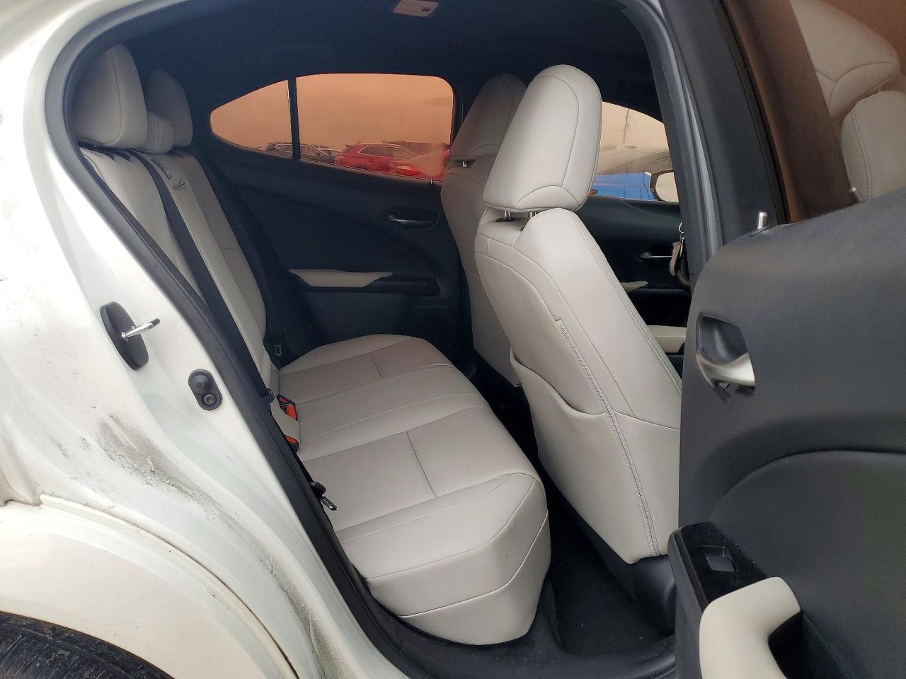 2022 LEXUS UX 200 BAS