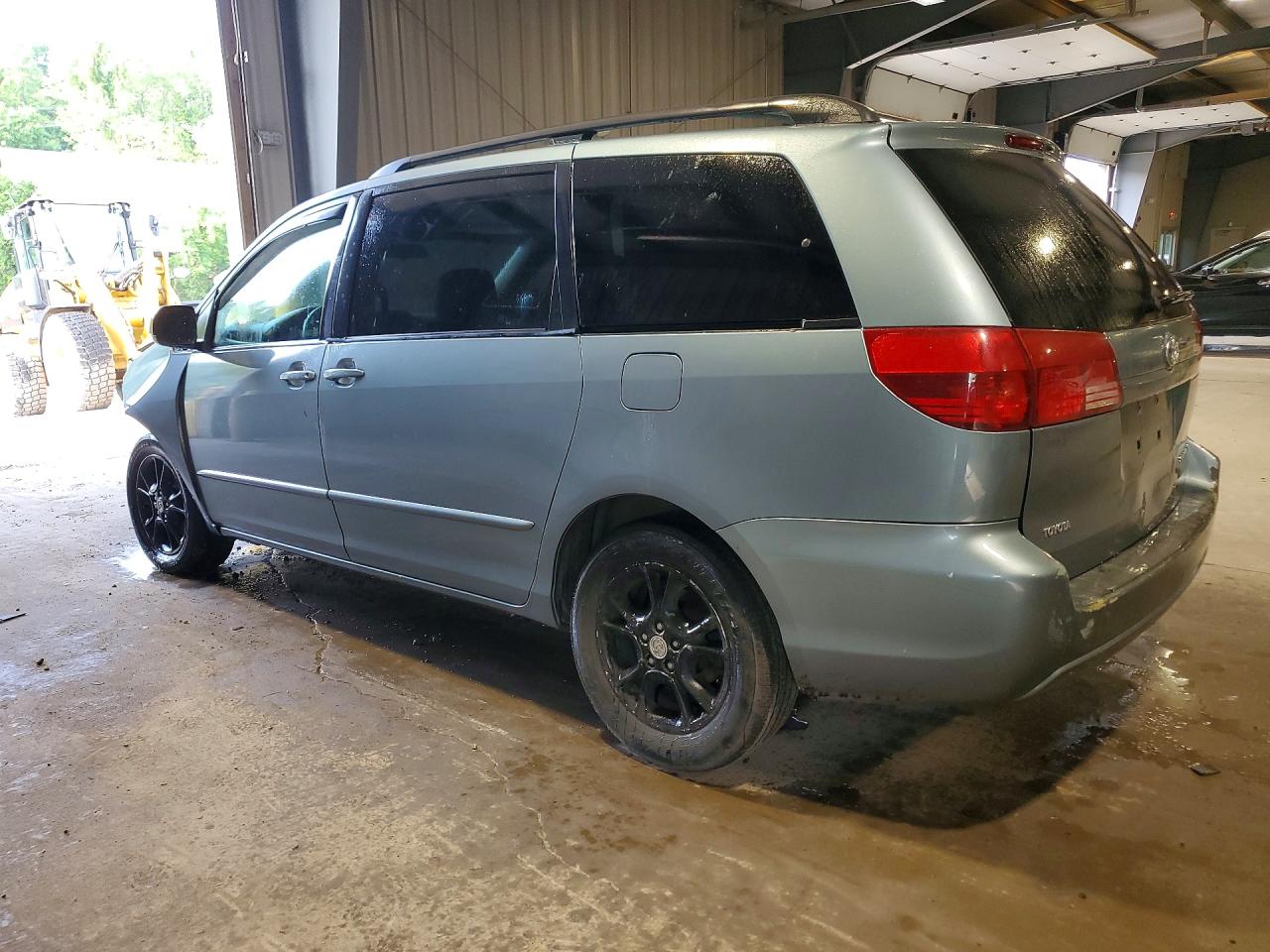 2005 TOYOTA SIENNA