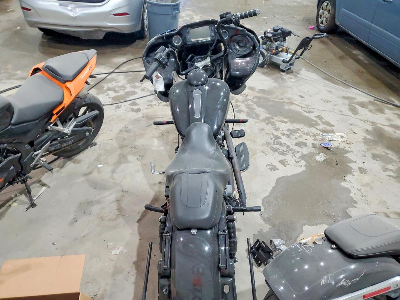 2020 HARLEY DAVIDSON FL