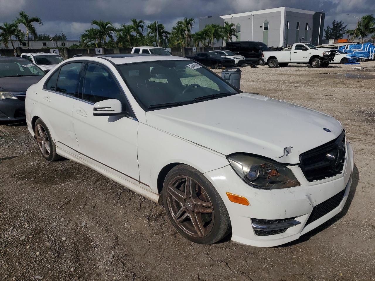 2013 MERCEDES-BENZ C-CLASS