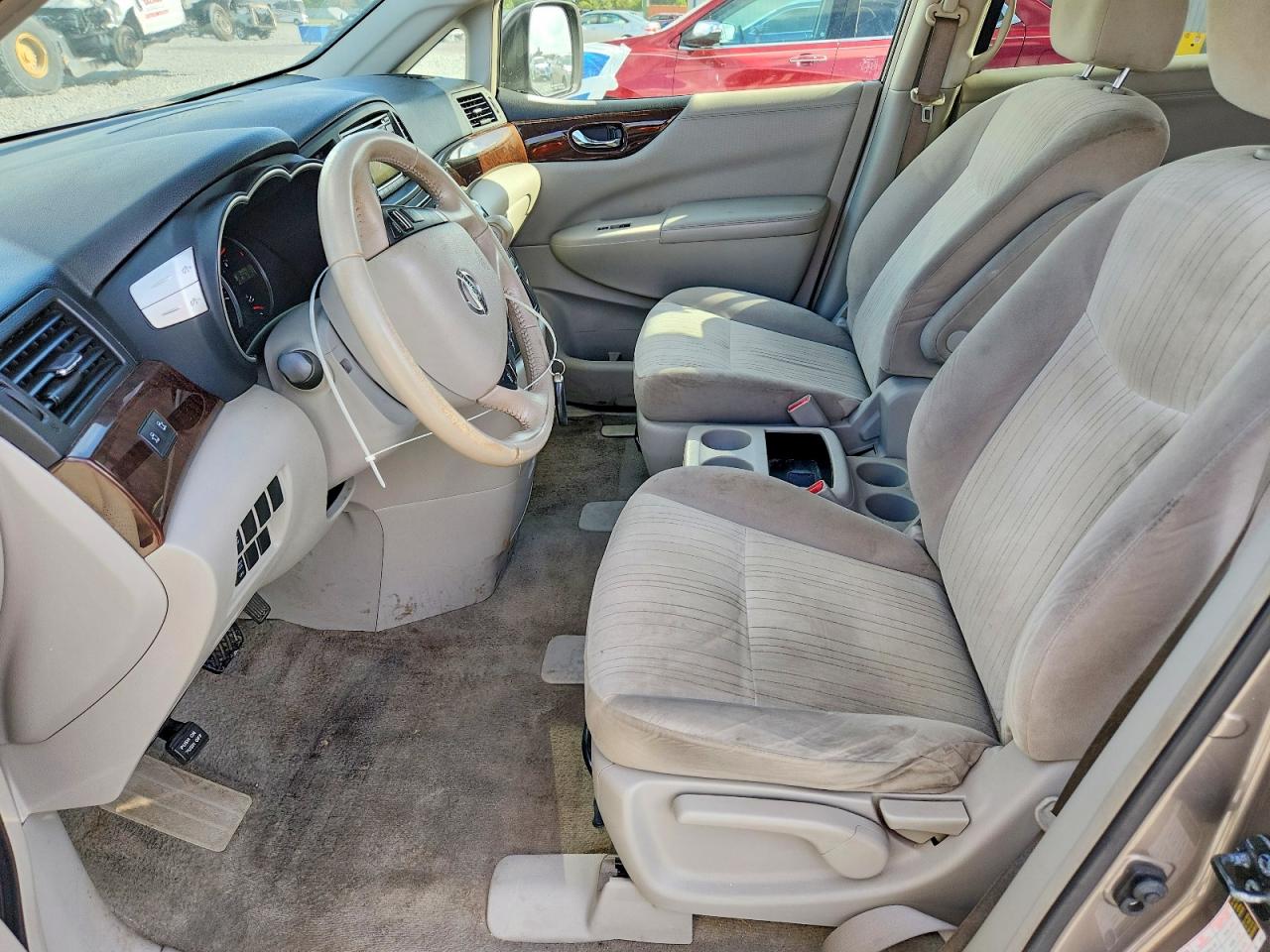 2015 NISSAN QUEST