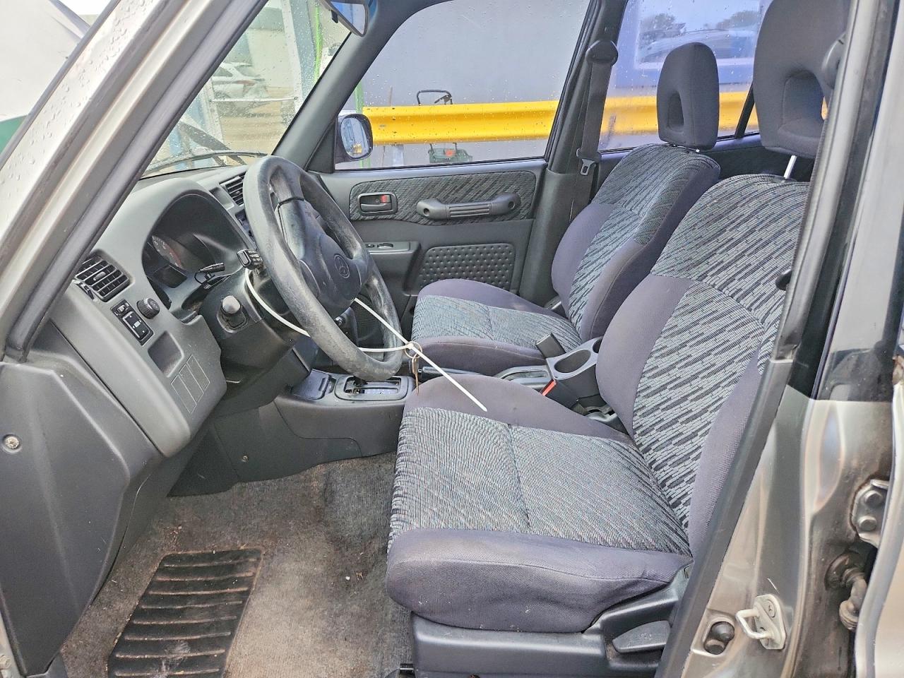 2000 TOYOTA RAV4
