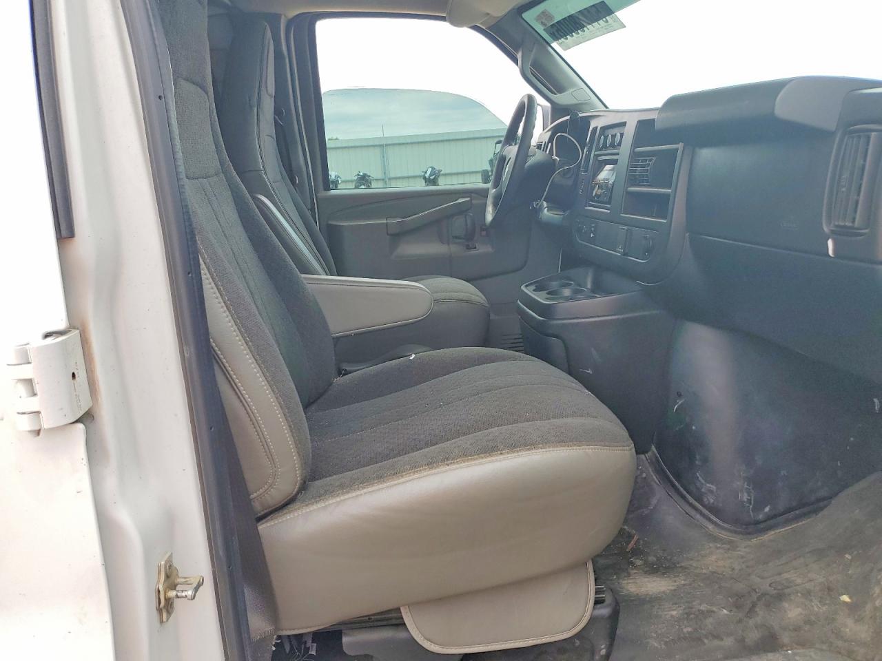 2020 CHEVROLET EXPRESS