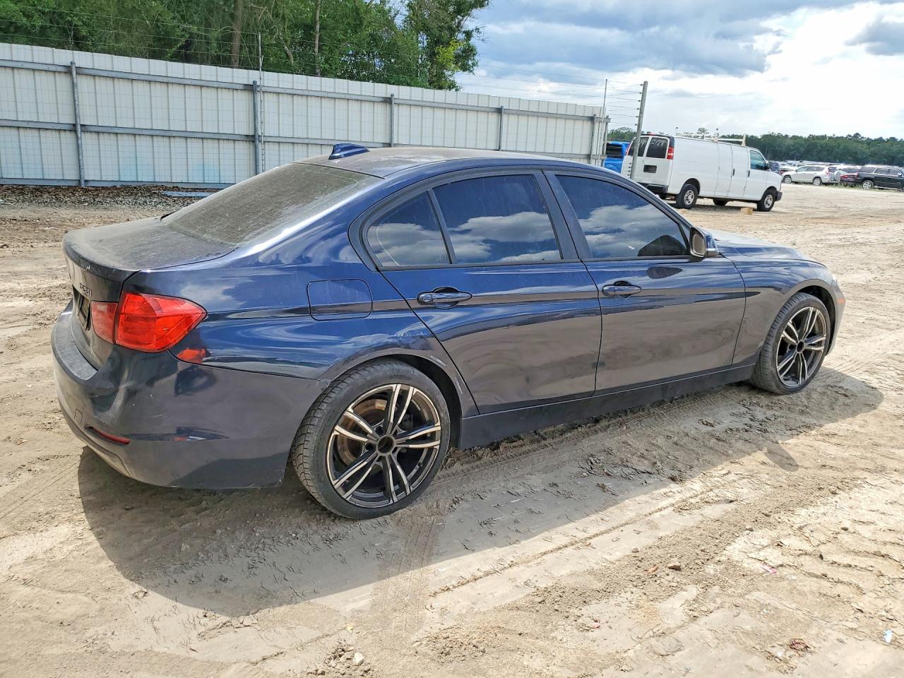 2013 BMW 3 SERIES