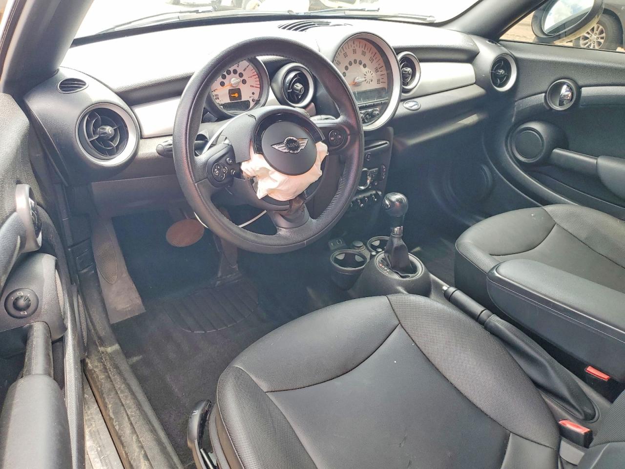2014 MINI COOPER