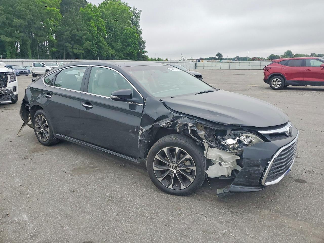 2017 TOYOTA AVALON
