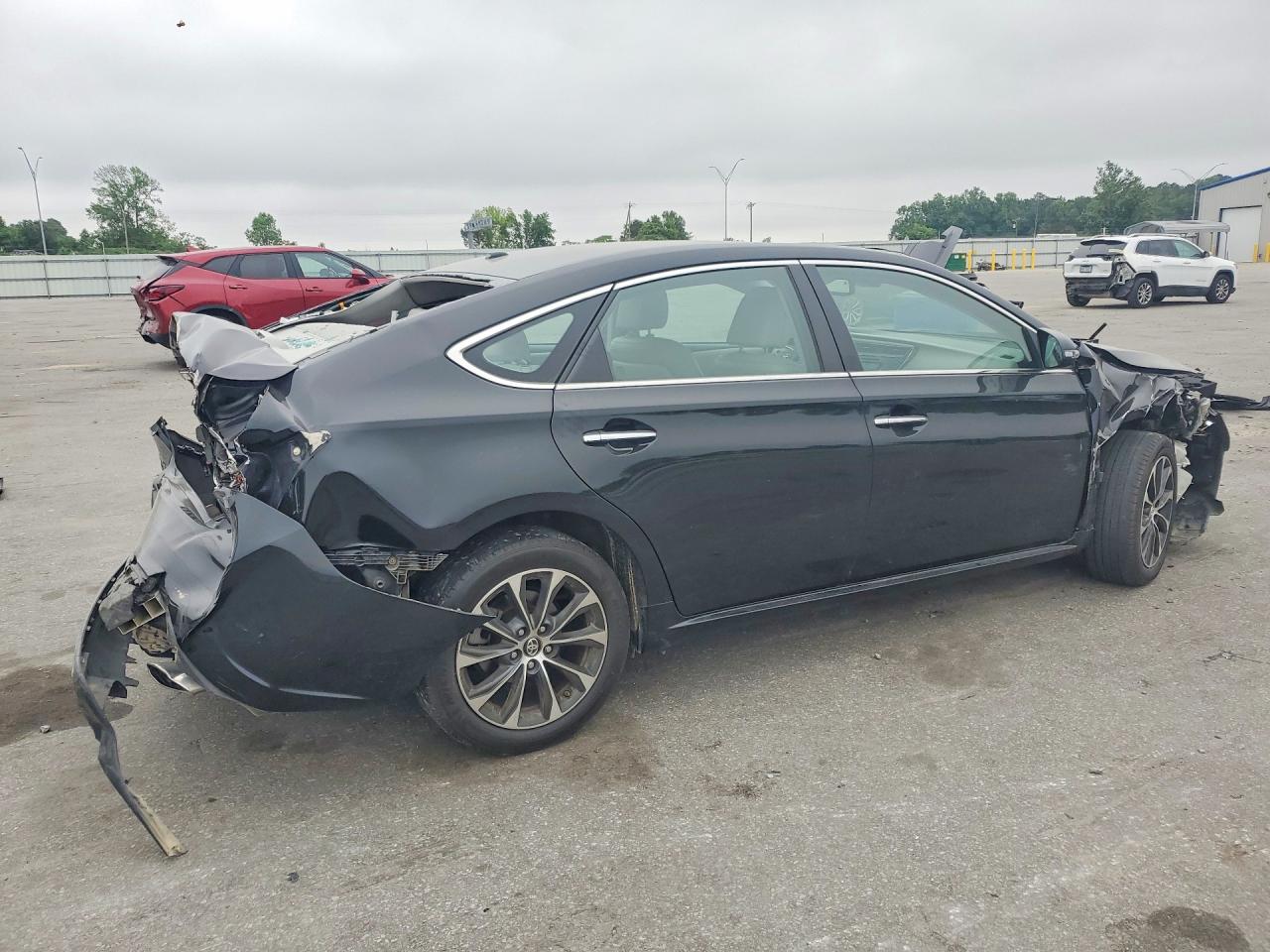 2017 TOYOTA AVALON