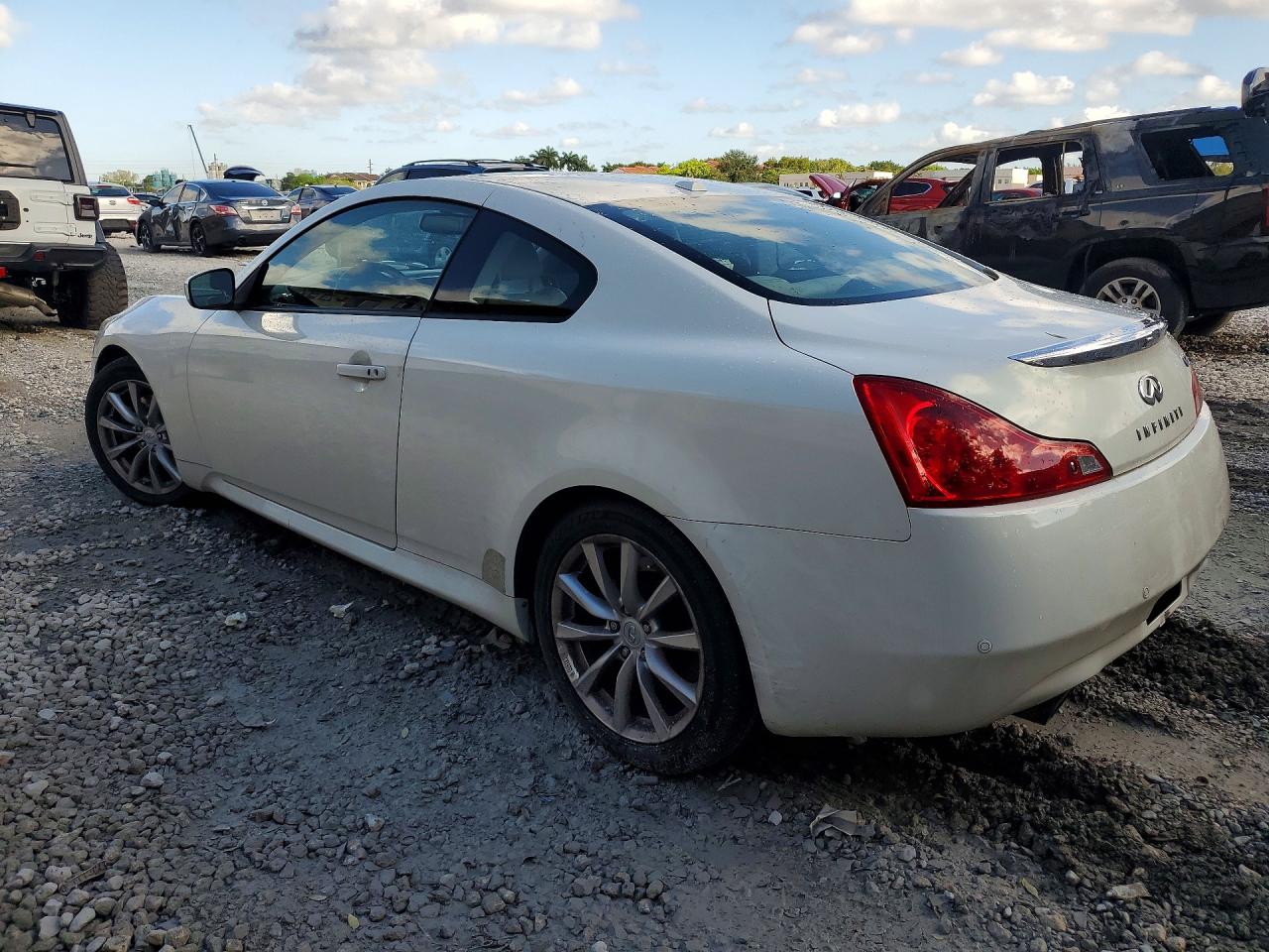 2012 INFINITI G37