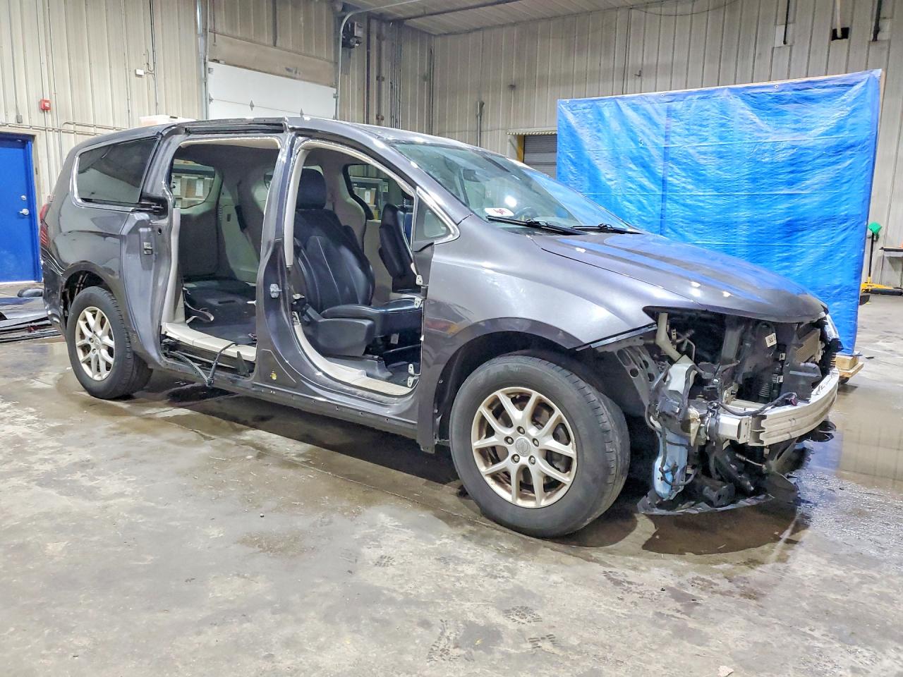 2020 CHRYSLER MINIVAN
