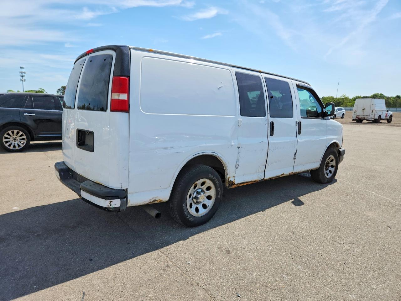 2013 CHEVROLET EXPRESS