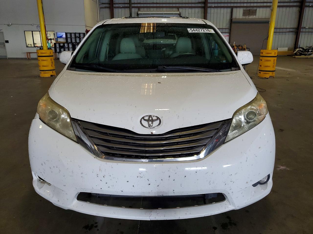 2012 TOYOTA SIENNA