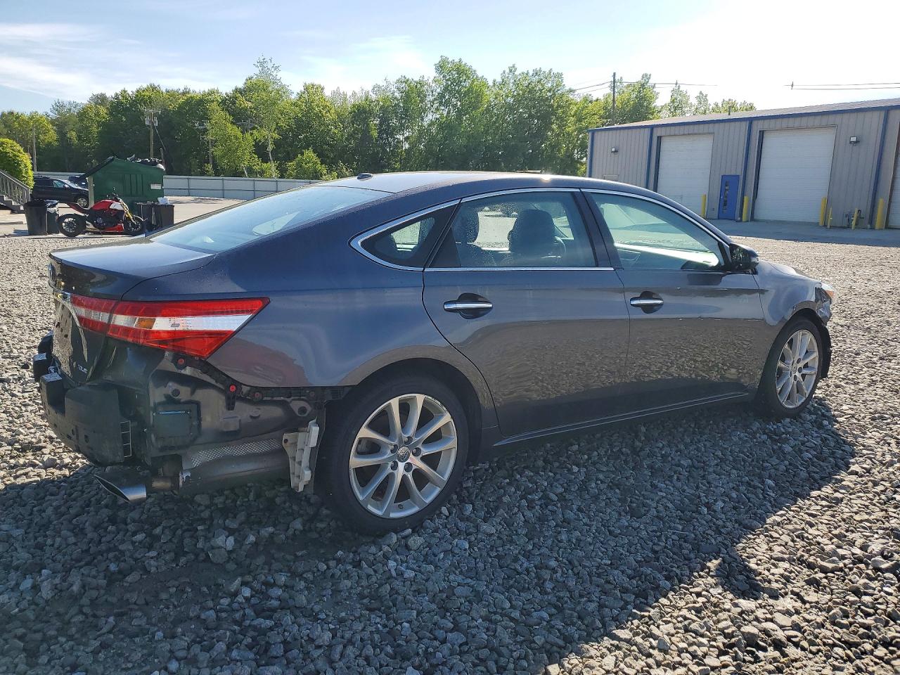 2013 TOYOTA AVALON