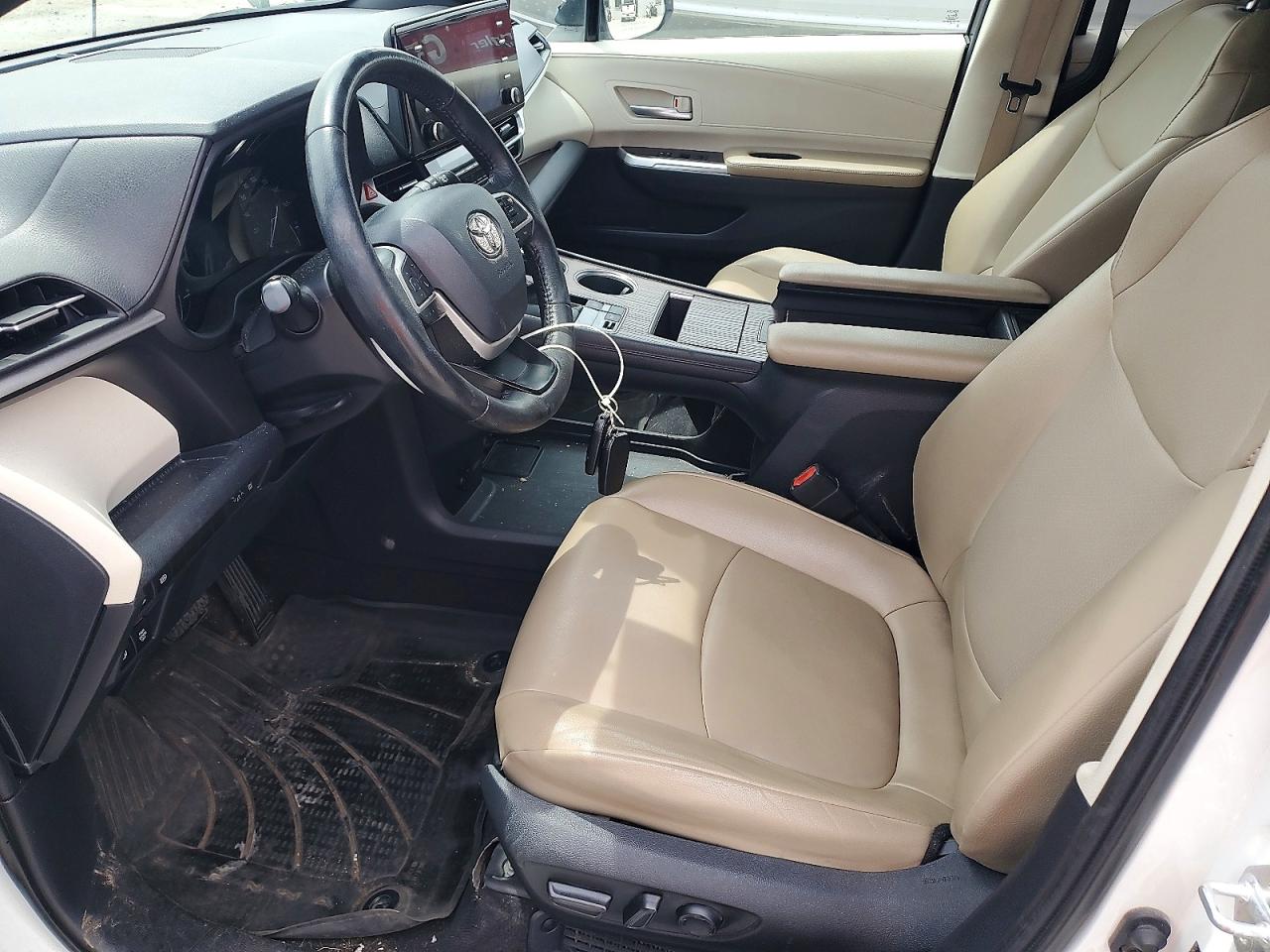 2021 TOYOTA SIENNA