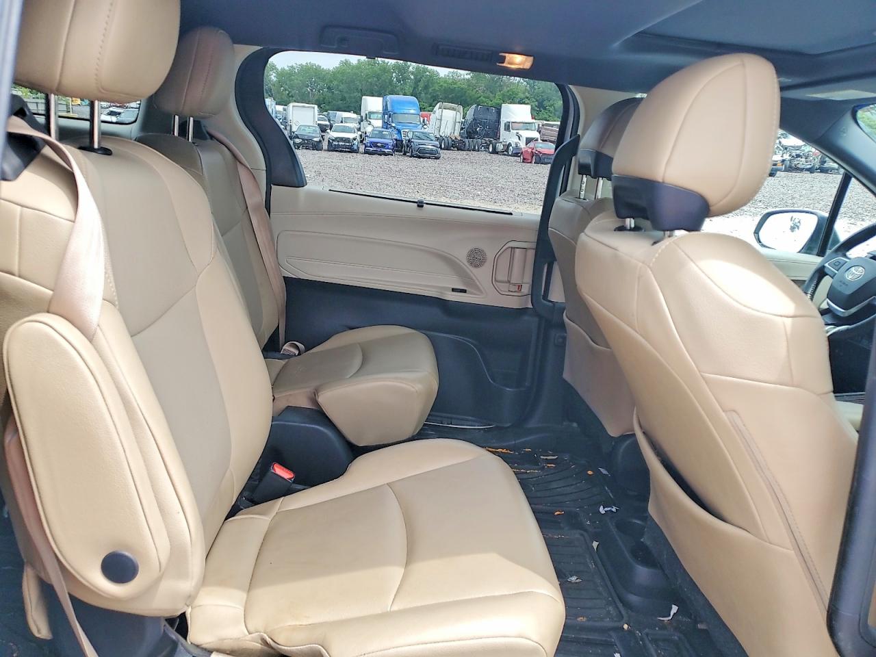2021 TOYOTA SIENNA