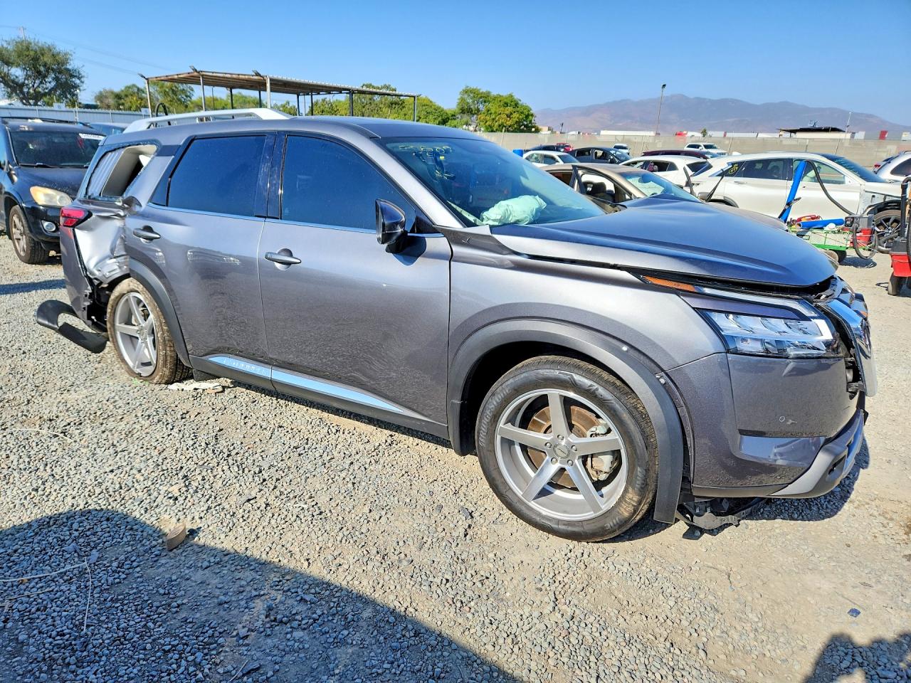 2024 NISSAN PATHFINDER