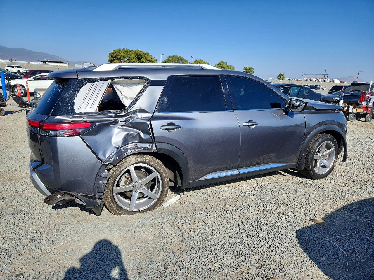 2024 NISSAN PATHFINDER