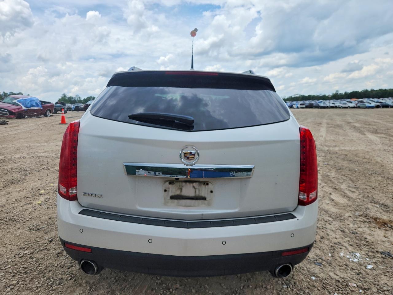 2010 CADILLAC SRX