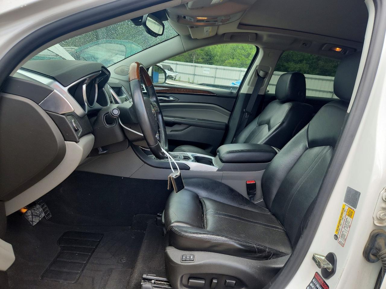 2010 CADILLAC SRX