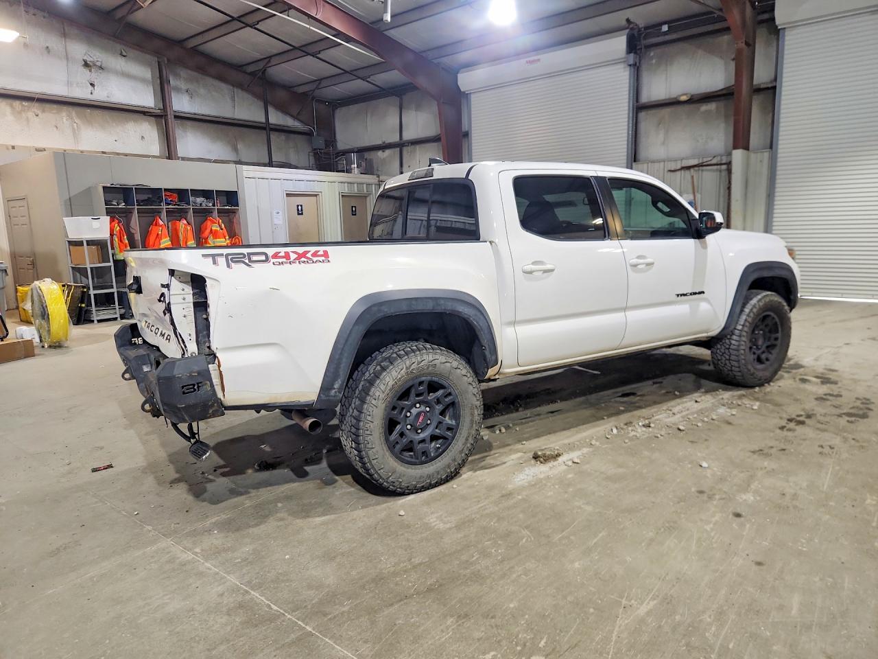 2016 TOYOTA TACOMA