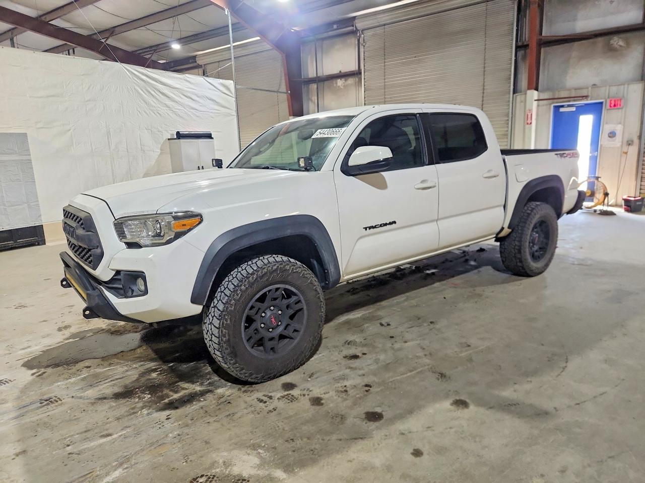 2016 TOYOTA TACOMA