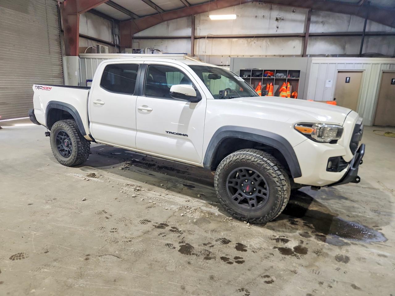 2016 TOYOTA TACOMA
