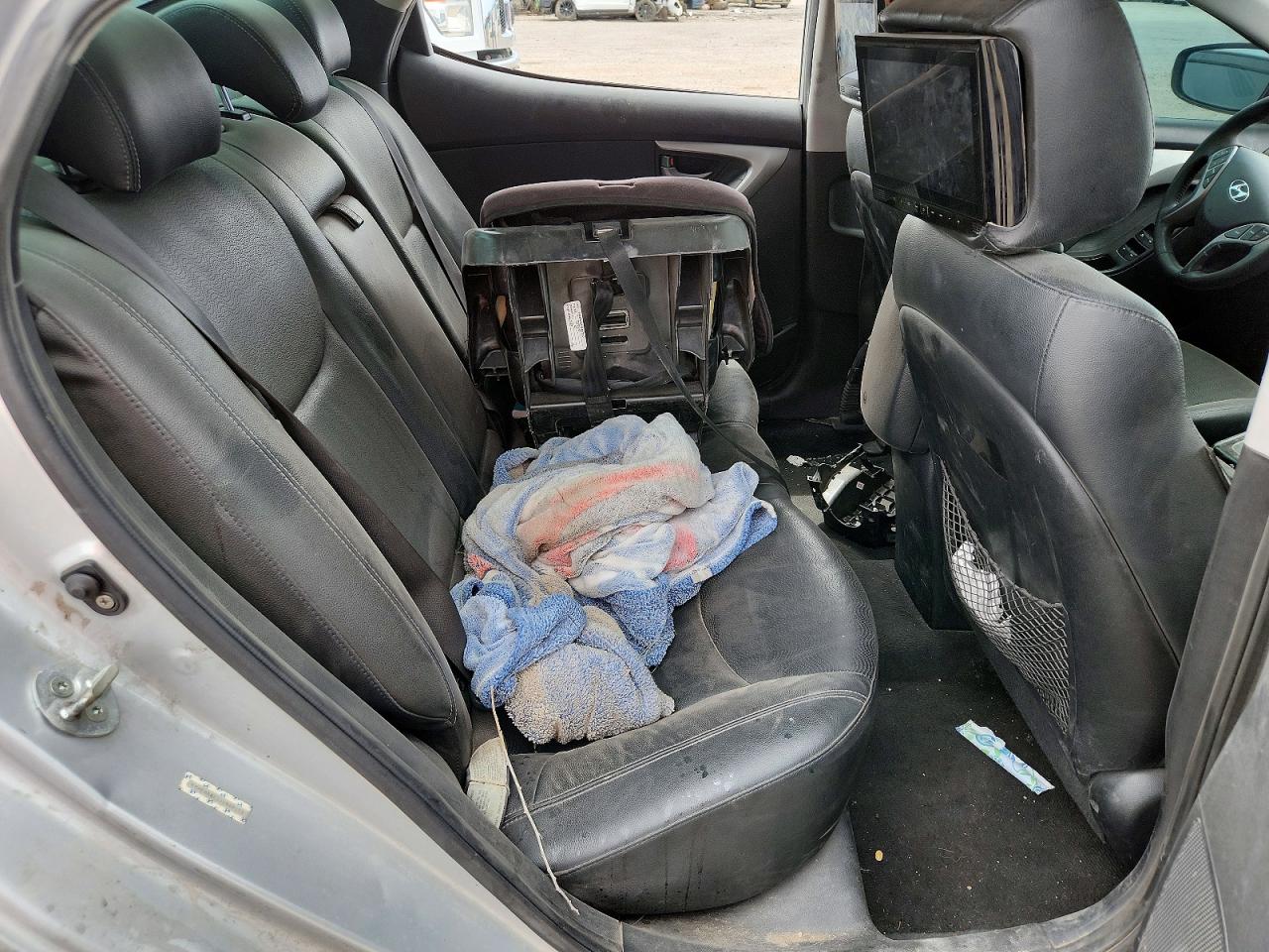 2013 HYUNDAI ELANTRA