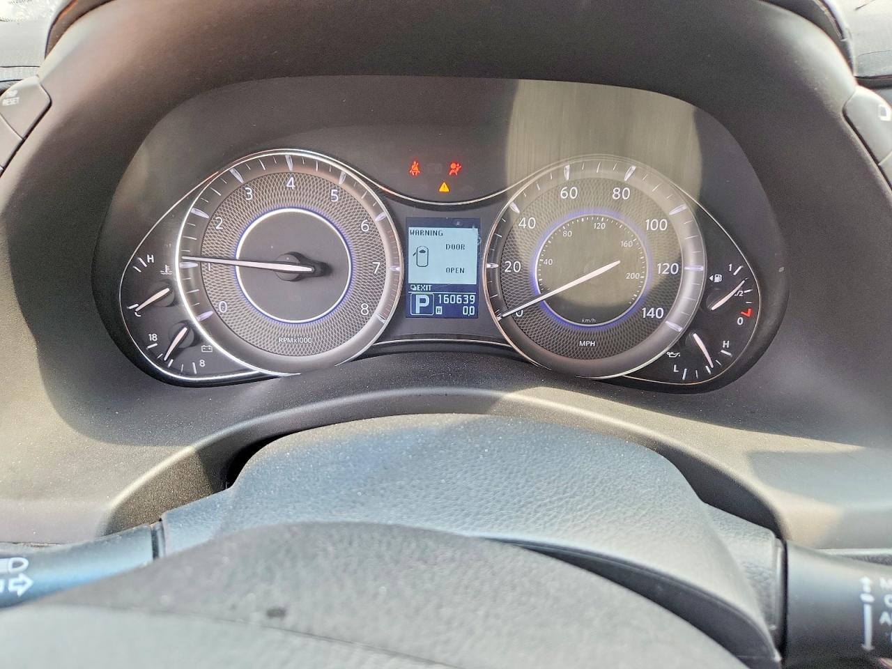 2012 INFINITI QX56 BASE