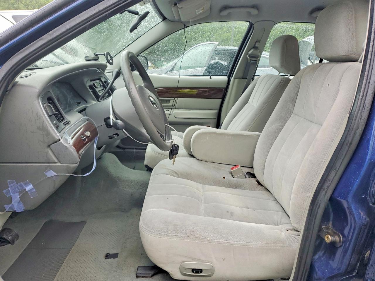 2004 MERCURY GRMARQUIS