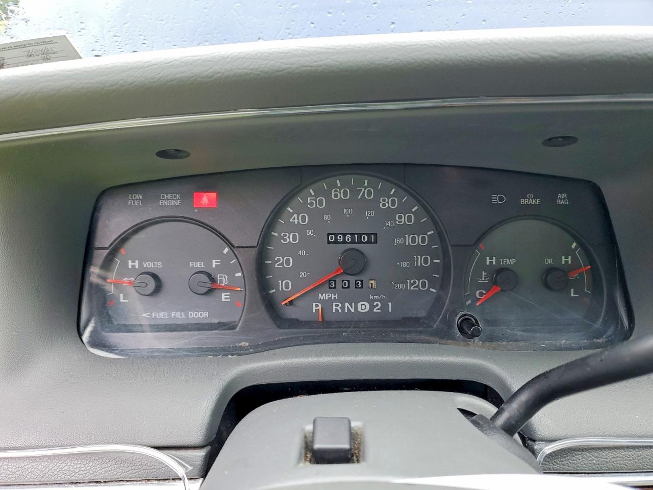 2004 MERCURY GRMARQUIS