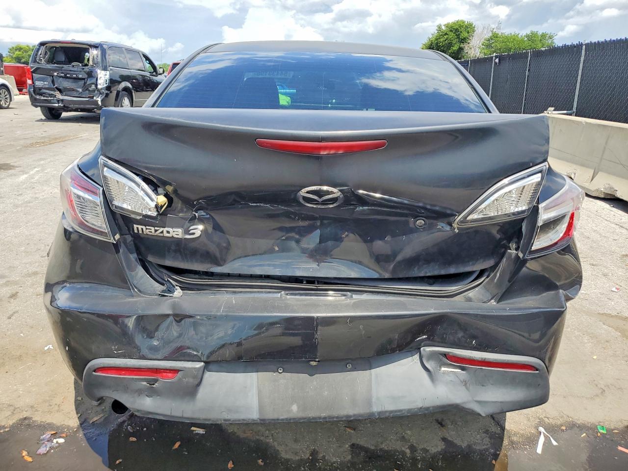 2010 MAZDA 3