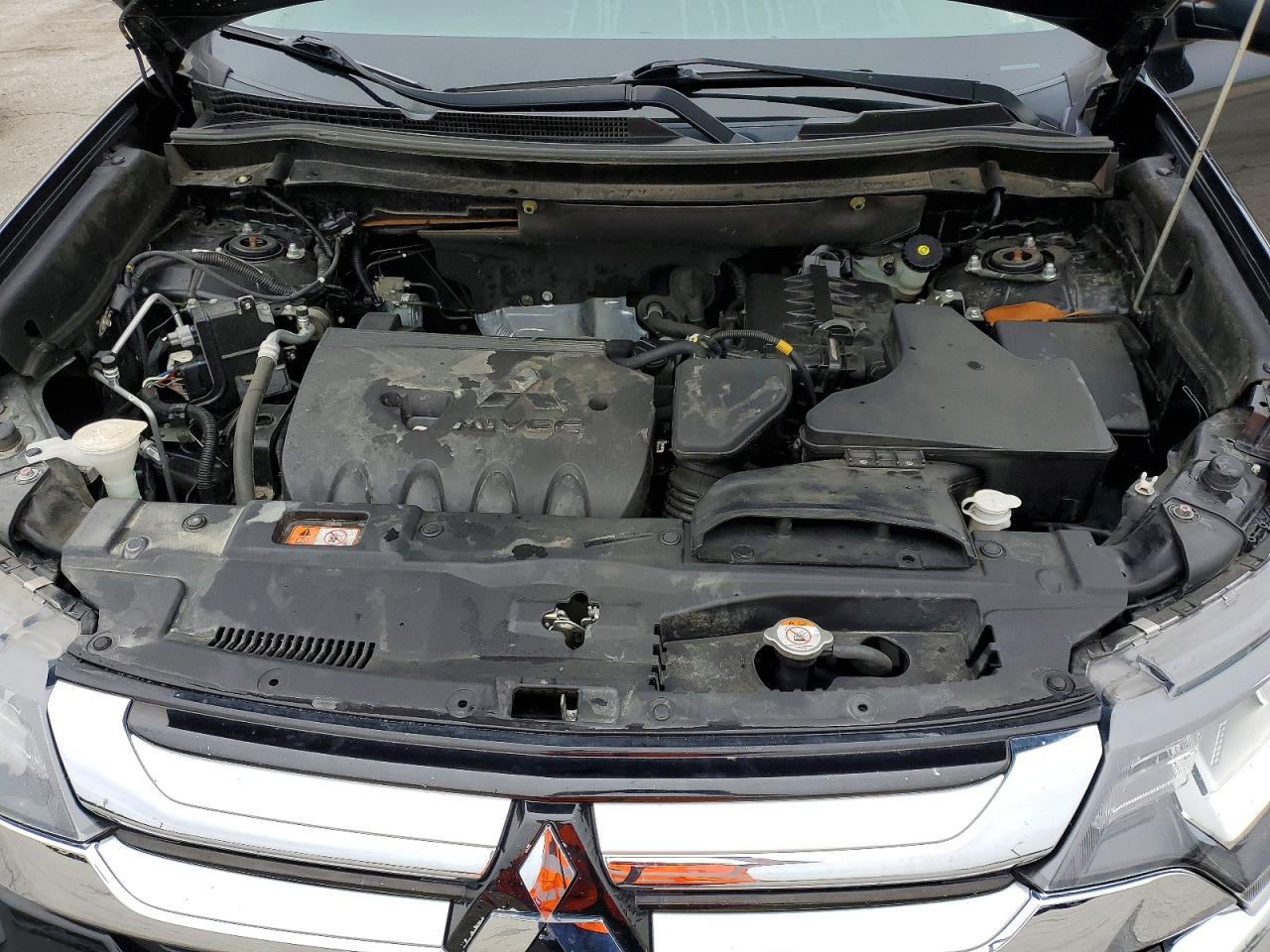 2018 MITSUBISHI OUTLANDER