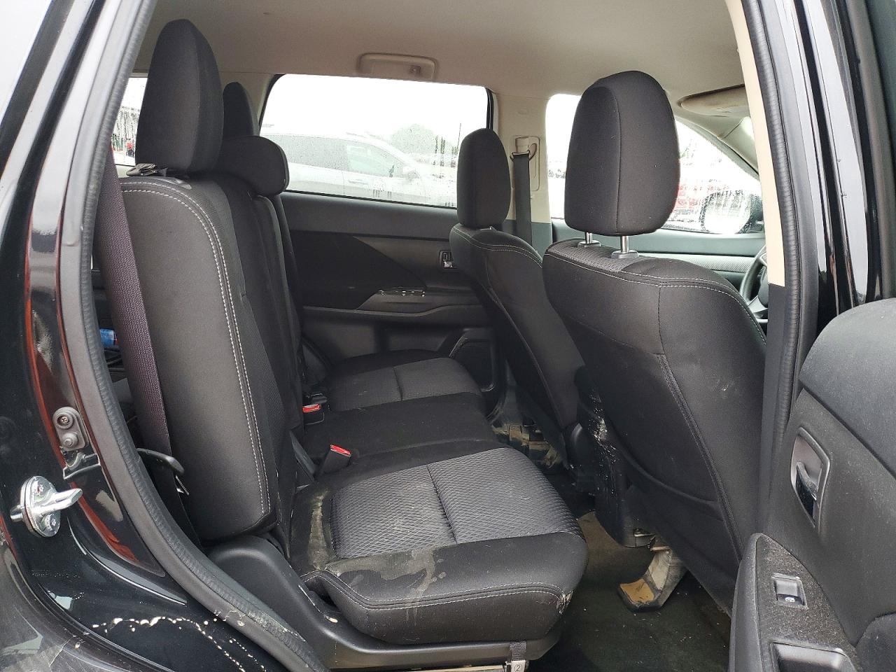 2018 MITSUBISHI OUTLANDER