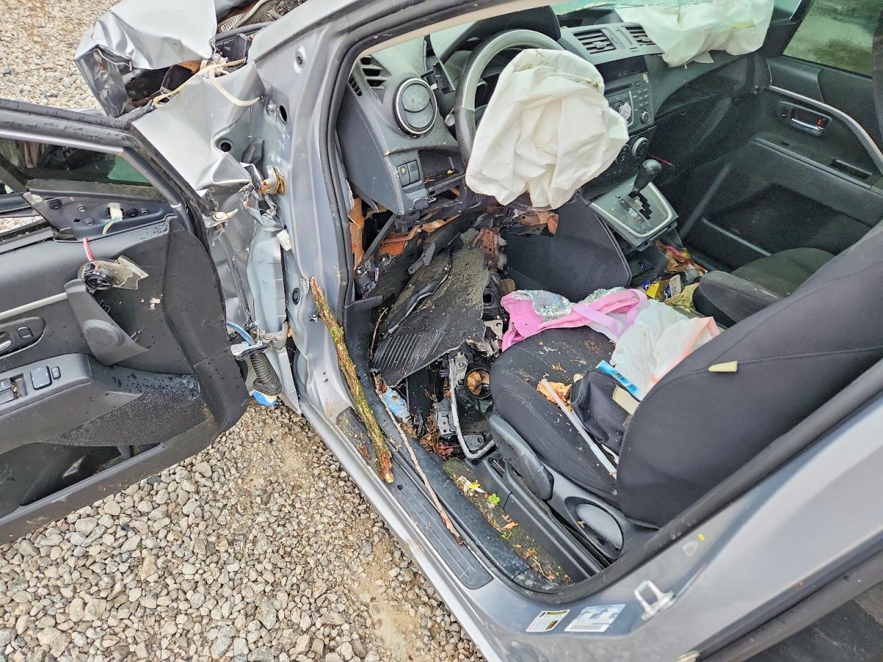 2012 MAZDA 5