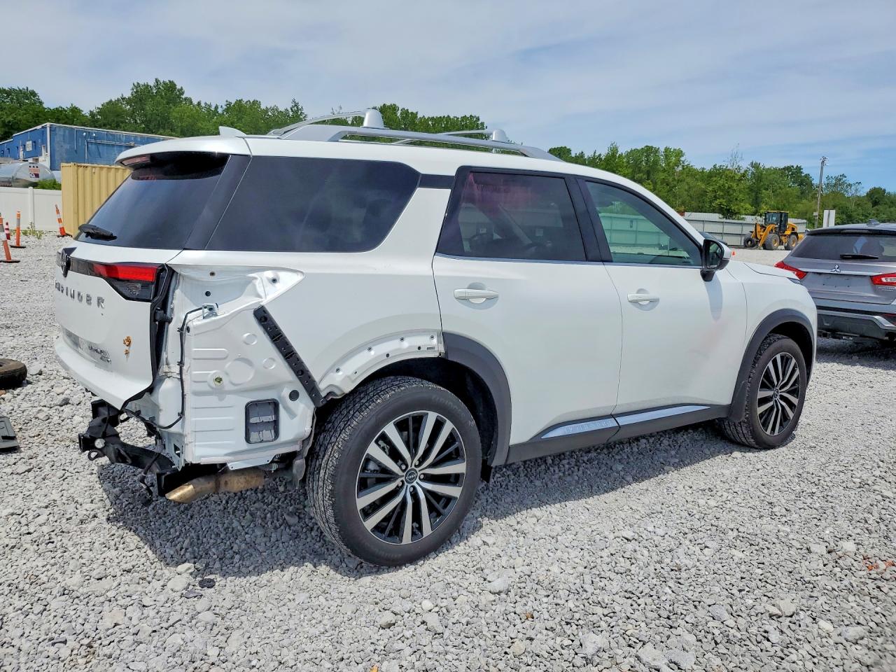 2025 NISSAN PATHFINDER