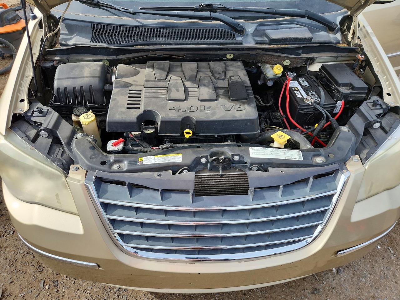 2010 CHRYSLER MINIVAN