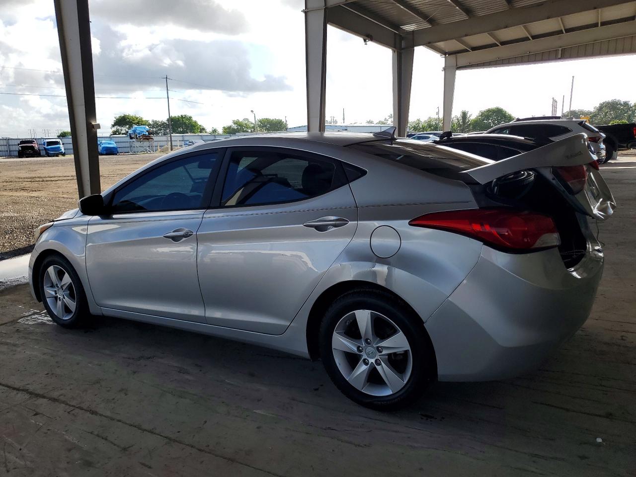 2013 HYUNDAI ELANTRA