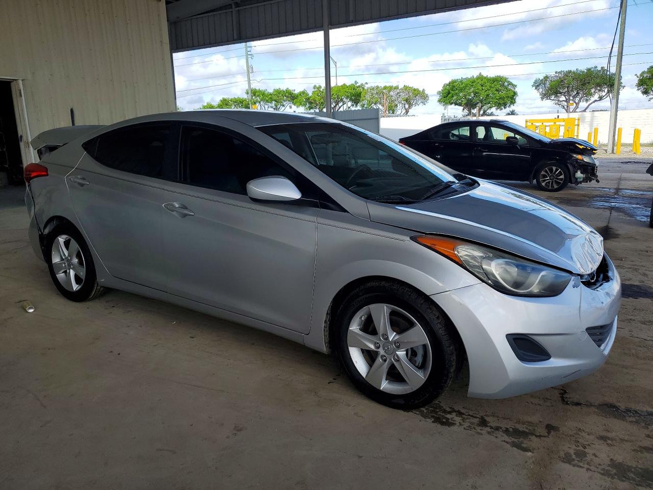 2013 HYUNDAI ELANTRA